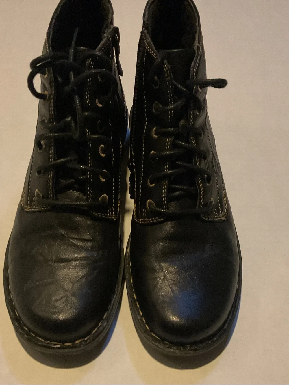 Clarks Men's Black Leather Chukka Boots